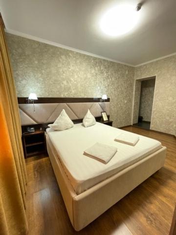 Diar Hotel Atyrau Ngoại thất bức ảnh